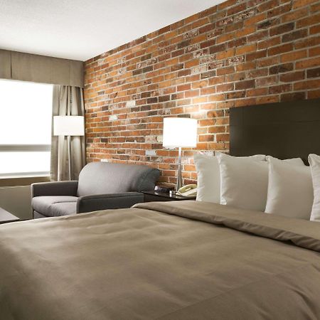 Super 8 By Wyndham Timmins On Hotel Exterior photo