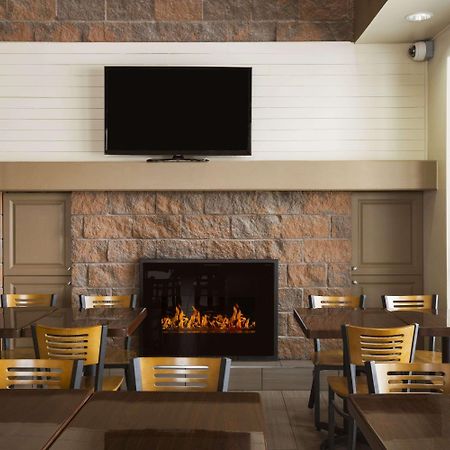 Super 8 By Wyndham Timmins On Hotel Exterior photo