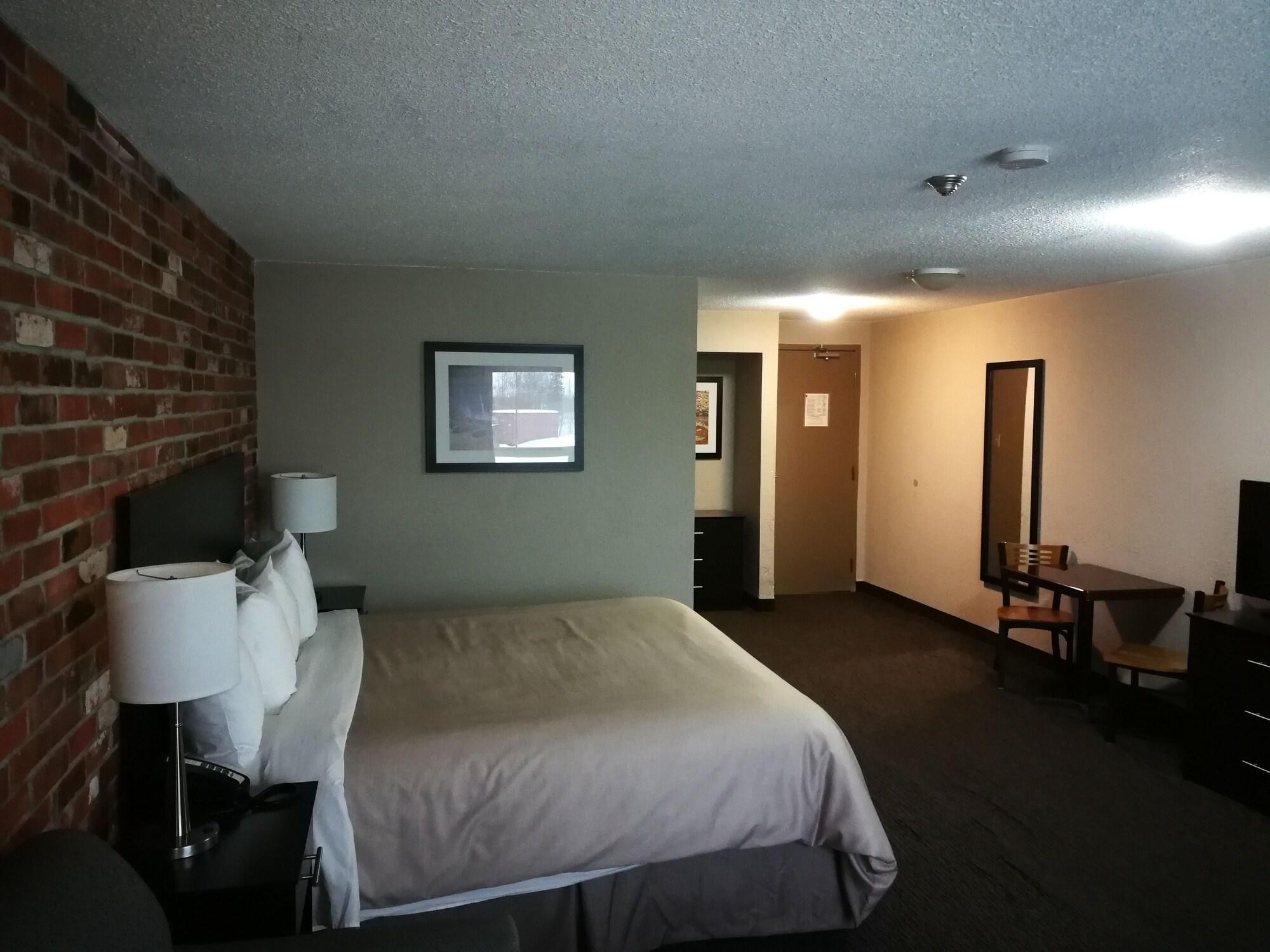 Super 8 By Wyndham Timmins On Hotel Exterior photo