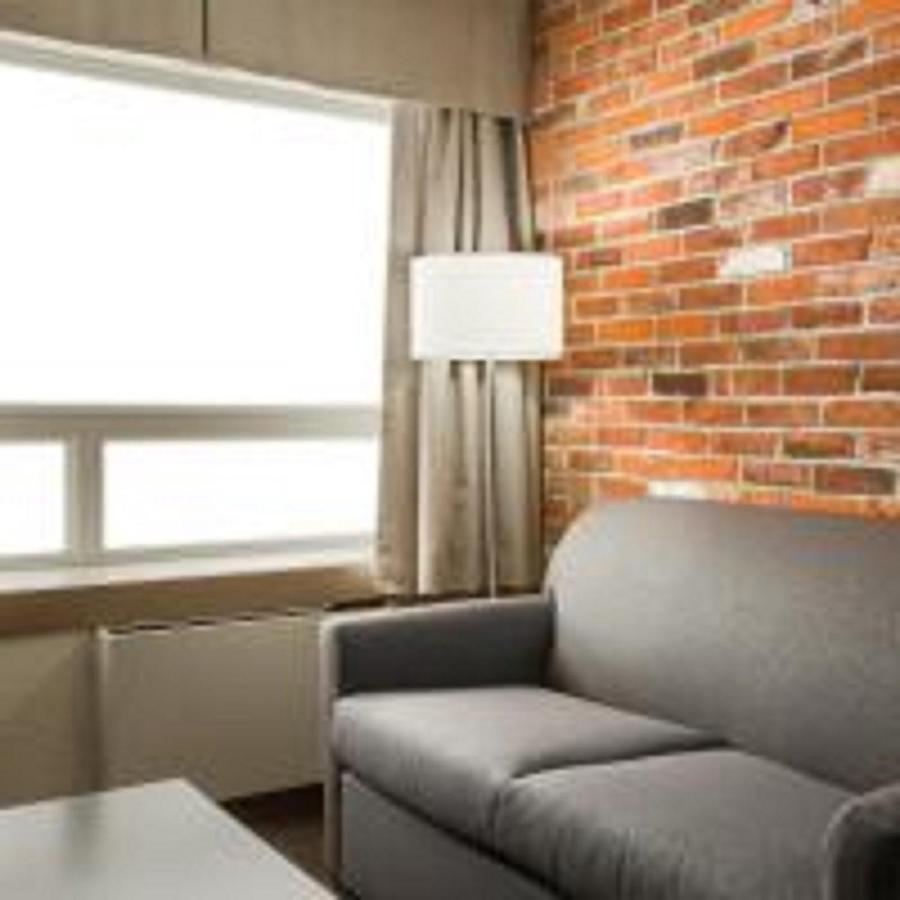 Super 8 By Wyndham Timmins On Hotel Exterior photo